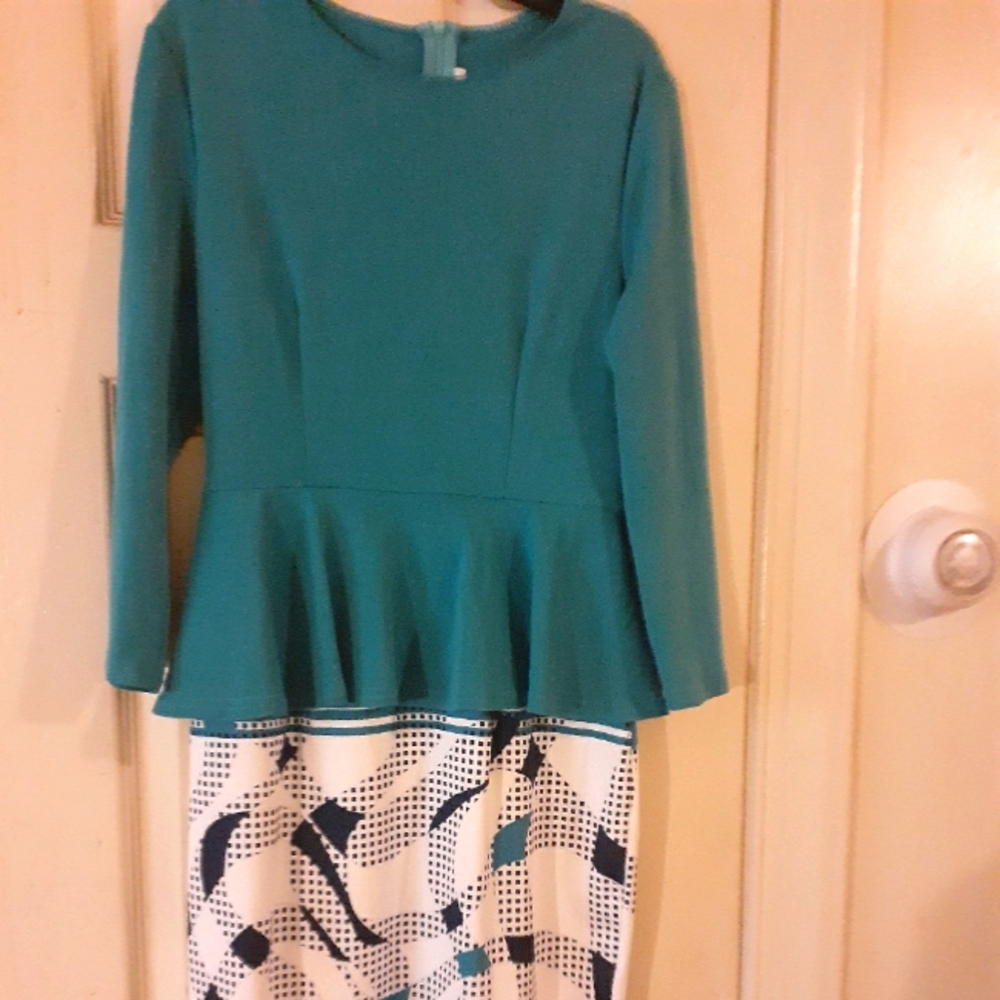 Green and white pendulum dress